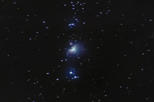 Una de las primeras pruebas del Astro-Tracker, con la nebulosa de Orion (M42), aún muchas cosas por pulir y ajustar...